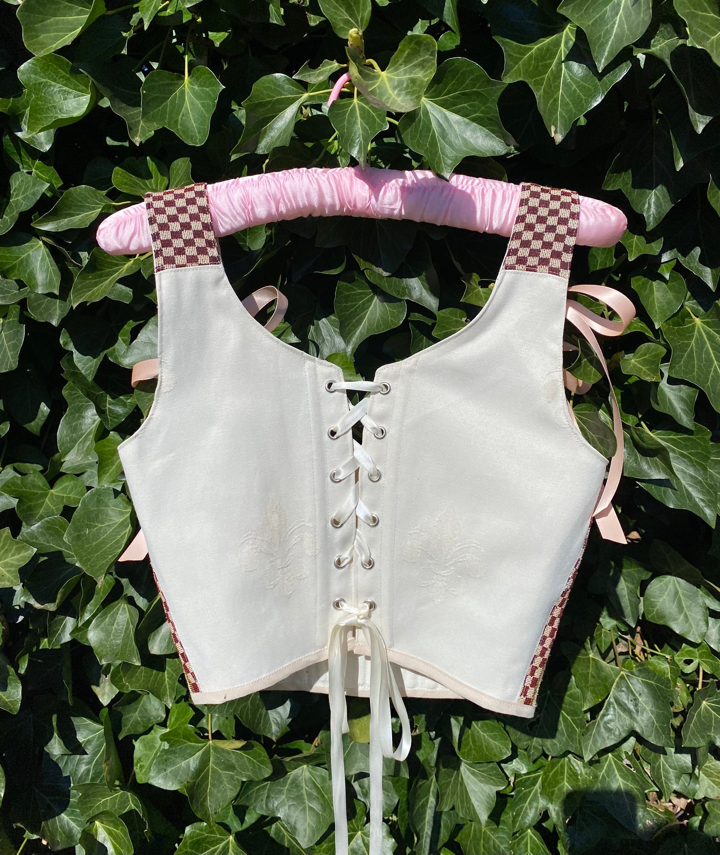 Eleanor Horn corset