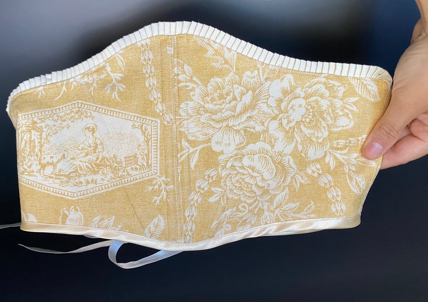 Mae Toile de Jouy belt