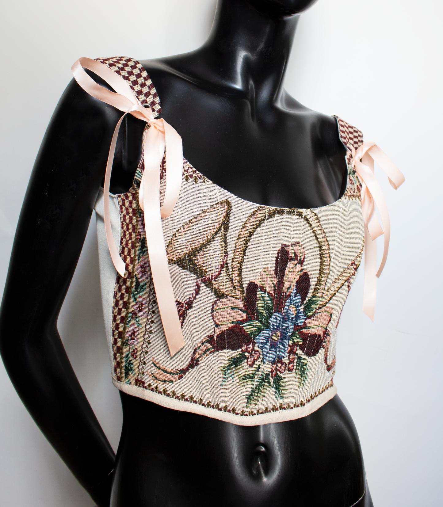 Eleanor Horn corset