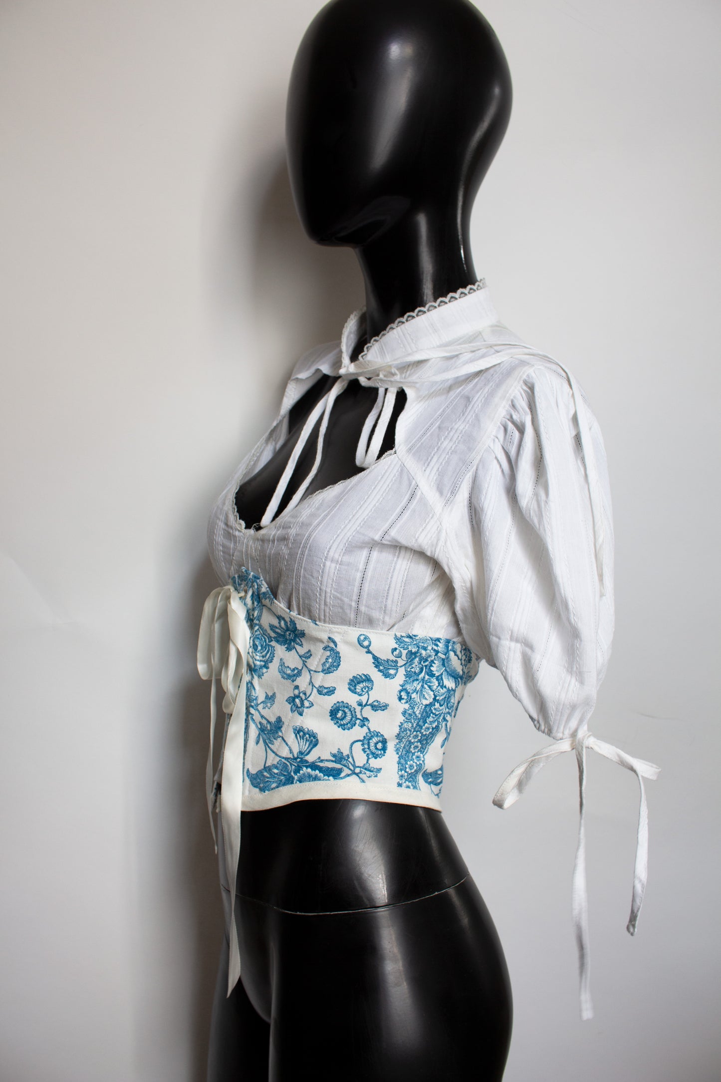 Mae Toile de Jouy belt